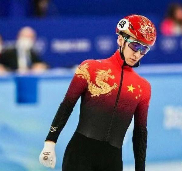 Doinb在加拿大队比赛中比分优势明显,高光表现引发热议! Doinb在加拿大队比赛中比分优势明显,高光表现引发热议!